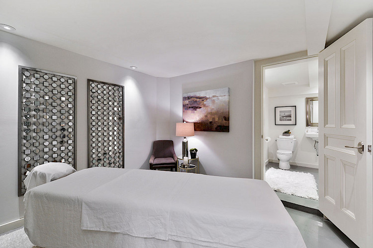 462 Douglass Street 66