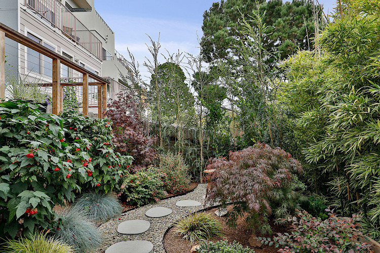 197 Lower Terrace 43