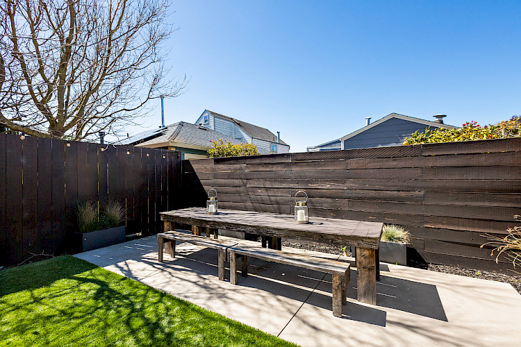 318 Madrid Street 35