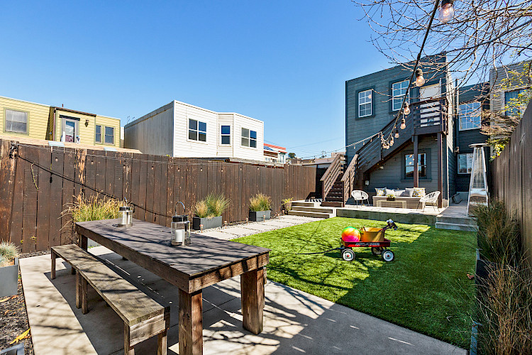 318 Madrid Street 36