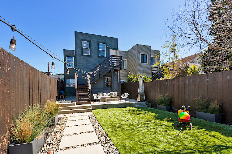 318 Madrid Street 37