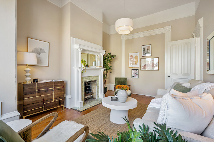 1332-1334 South Van Ness 44