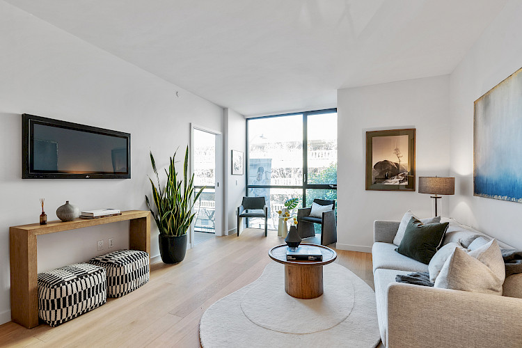 311 Grove | Only 1 Luxury Homes Available! 6