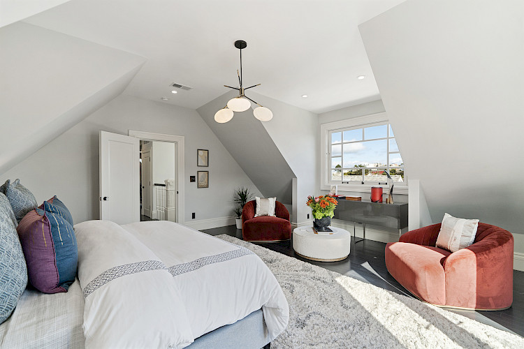 869 Alvarado Street 54