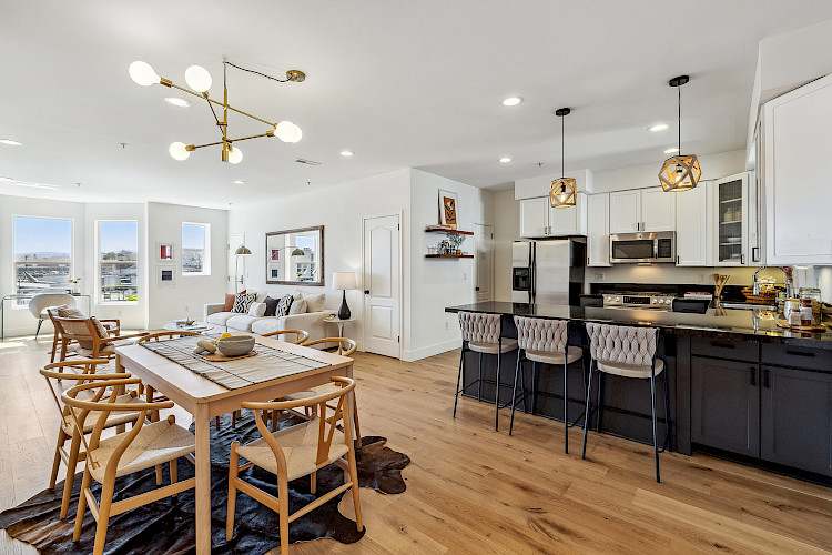 425 14th Street #4 16