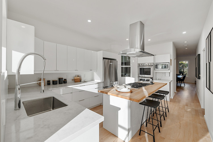 64 Sanchez Street 5