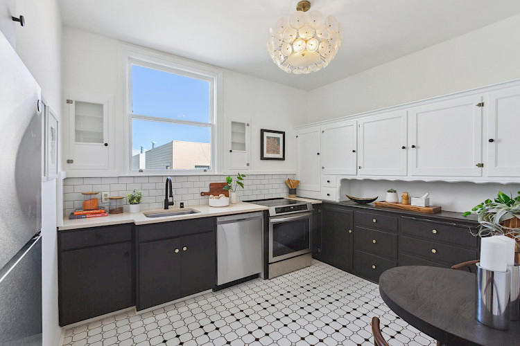 2230 Francisco Street, #109 3