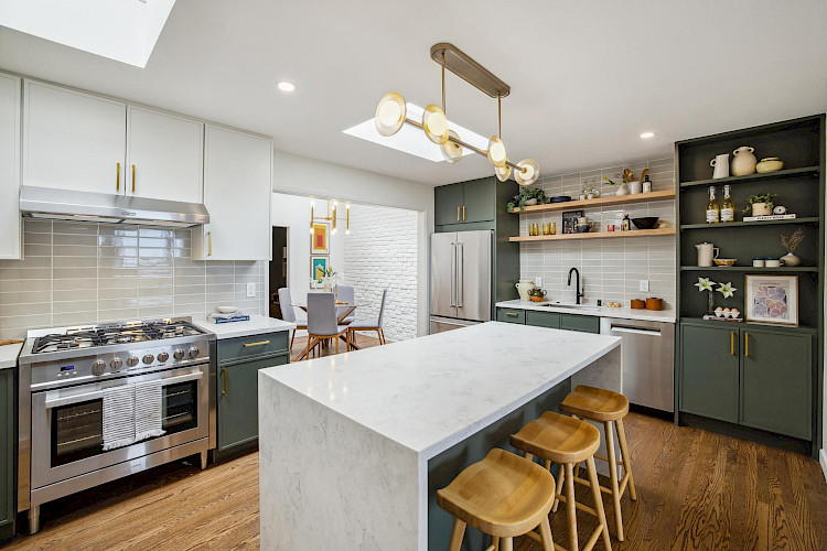 89 Martha Avenue 2