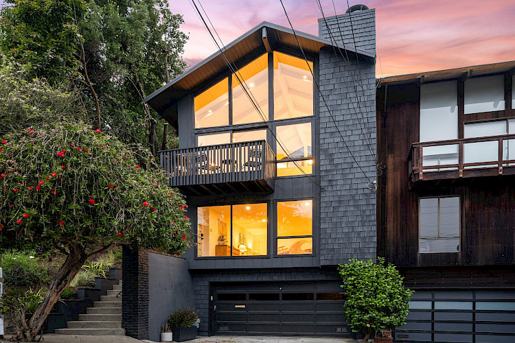 89 Martha Avenue 4