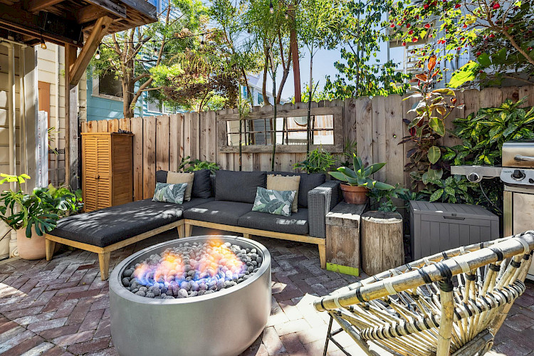 1582 Sanchez Street 15