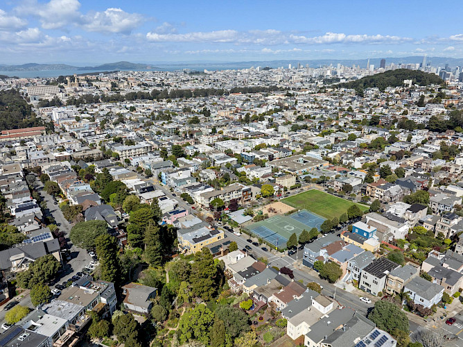 1209 Stanyan St. 73