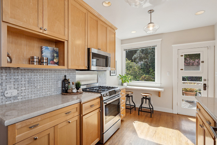 1209 Stanyan St. 38