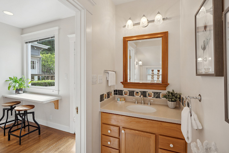 1209 Stanyan St. 45