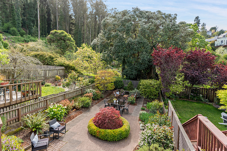 1209 Stanyan St. 9