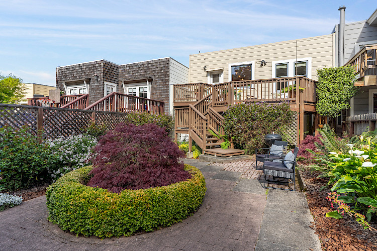 1209 Stanyan St. 55
