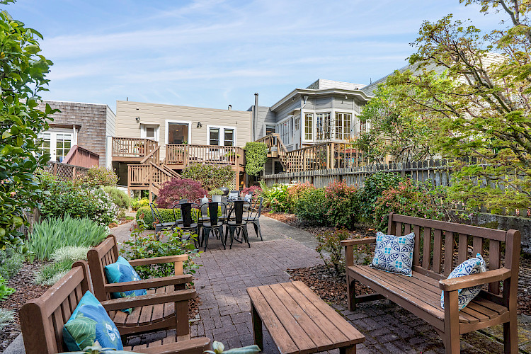 1209 Stanyan St. 61