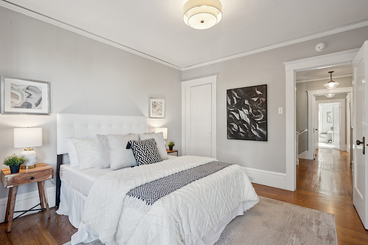 1209 Stanyan St. 32