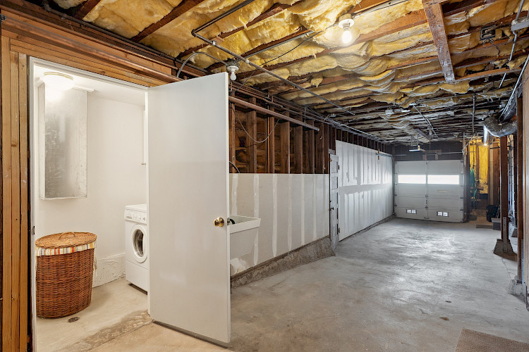 1209 Stanyan St. 64