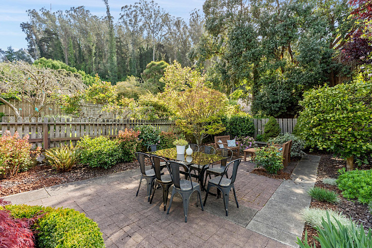 1209 Stanyan St. 8
