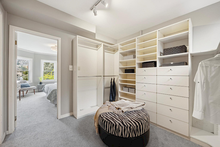 51 Deming St 40