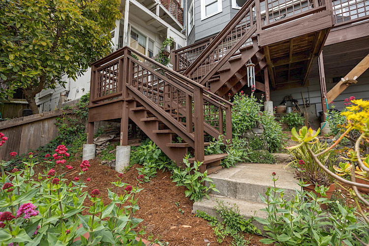 51 Deming St 59