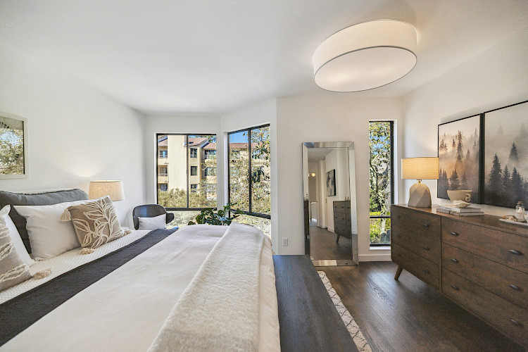 209 N. Lake Merced Hills 90