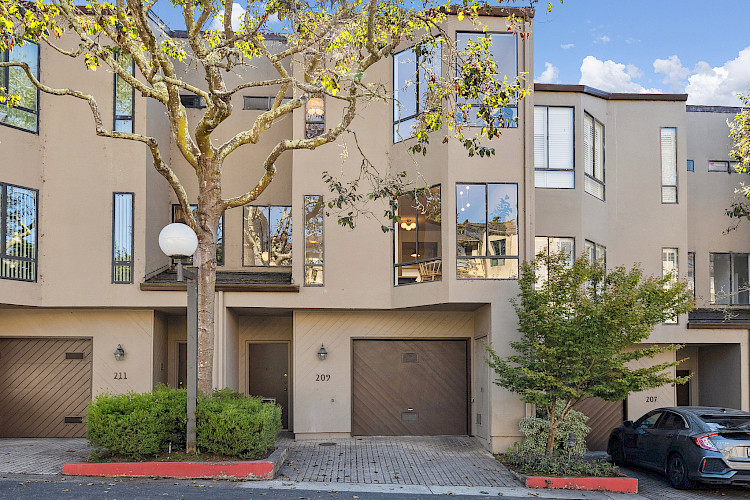 209 N. Lake Merced Hills 11