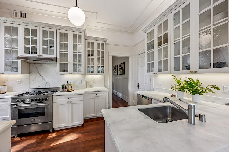 504 Cole Street 38