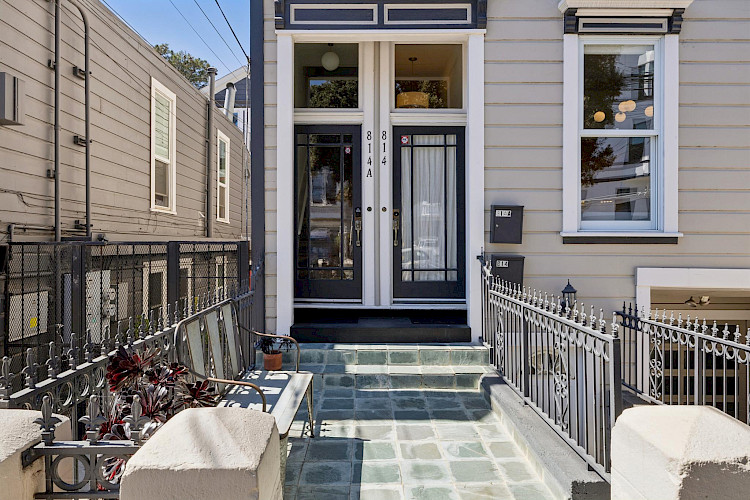 814 Hampshire Street 11