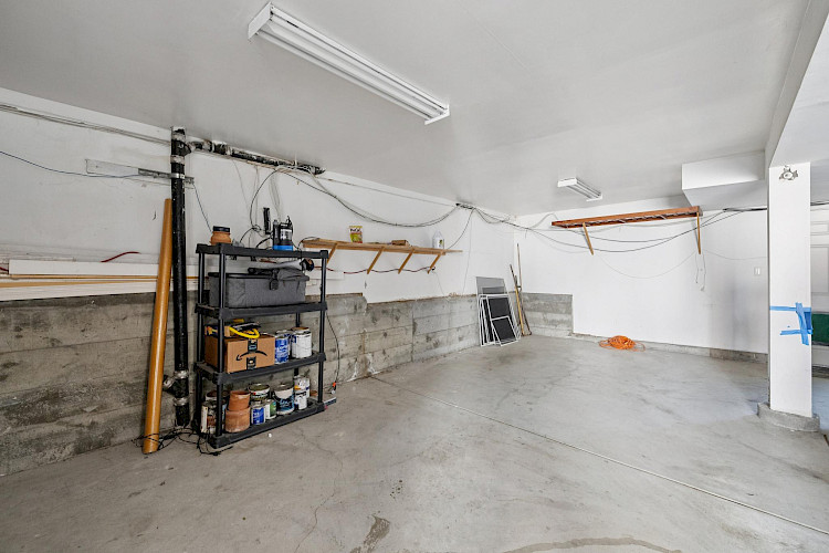 814 Hampshire Street 47