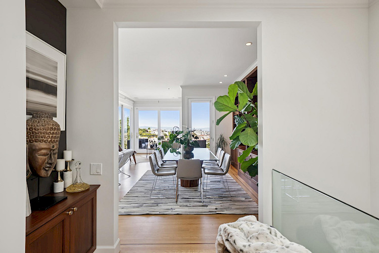 469 Collingwood St 33