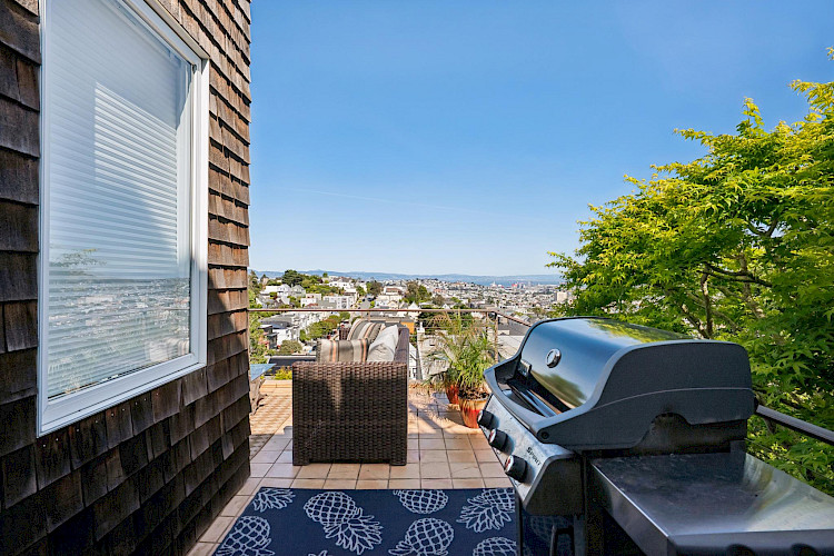 469 Collingwood St 69