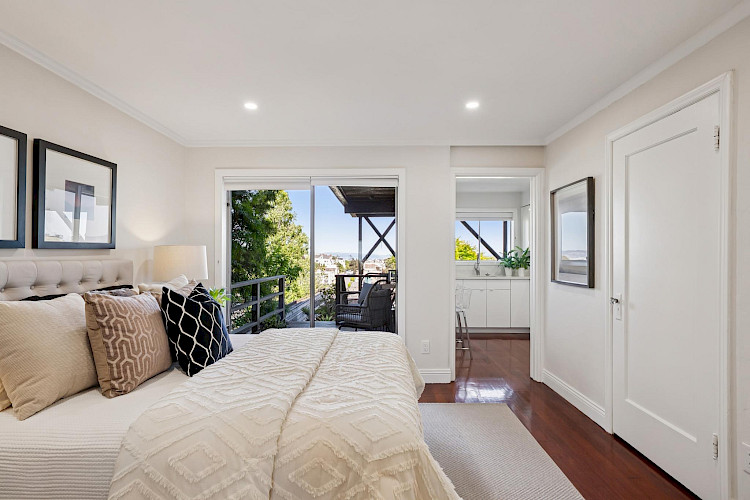 469 Collingwood St 79