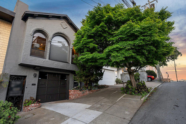469 Collingwood St 2