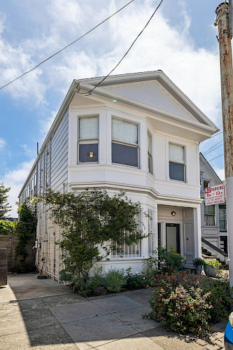 160-162 Richland Avenue 13