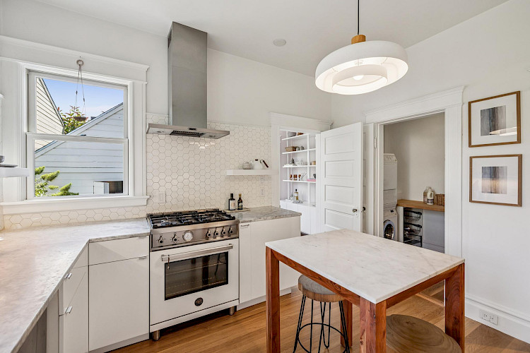 160-162 Richland Avenue 28