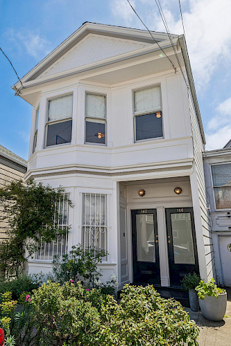 160-162 Richland Avenue 8