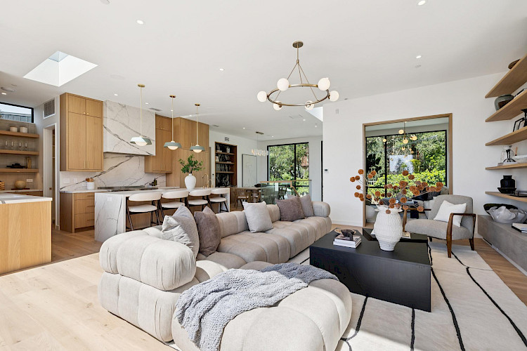 67 Wistaria Way 13