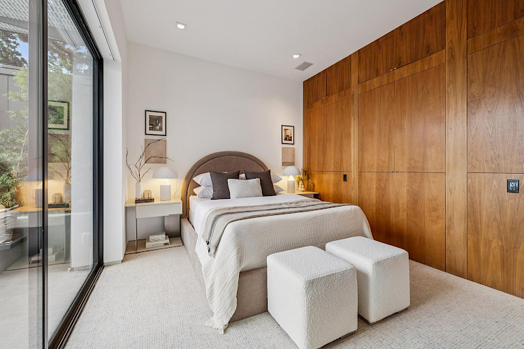 10 Deming Street 101