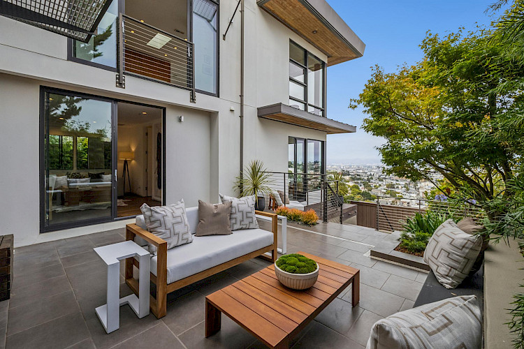 10 Deming Street 89