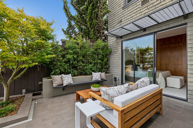 10 Deming Street 94